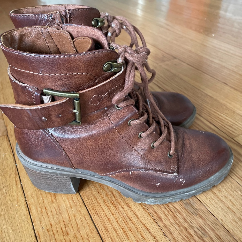 FRYE AND CO. Chestnut Heeled Boots - Picture 4 of 12